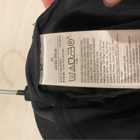 Black silk wrap blouse - Picture 6 of 6